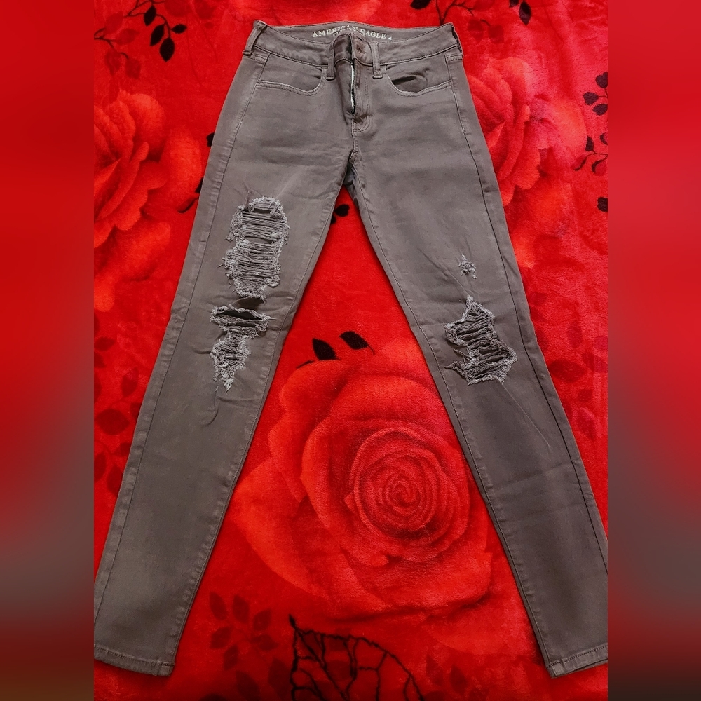 American Eagle Outfitters Women's Ripped Jeggings